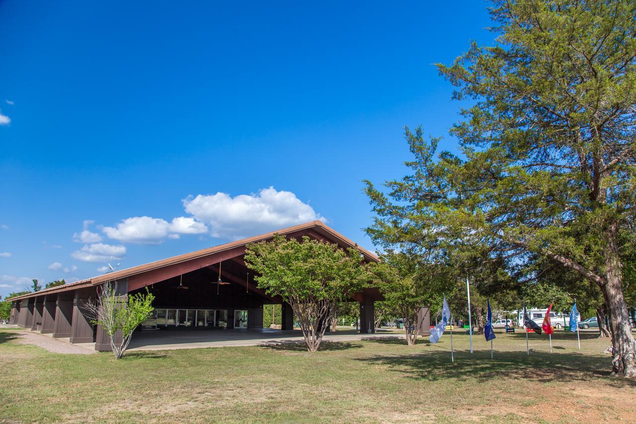 Lake Texoma Camping Resort Cabin 4 Willow Spring Dış mekan fotoğraf